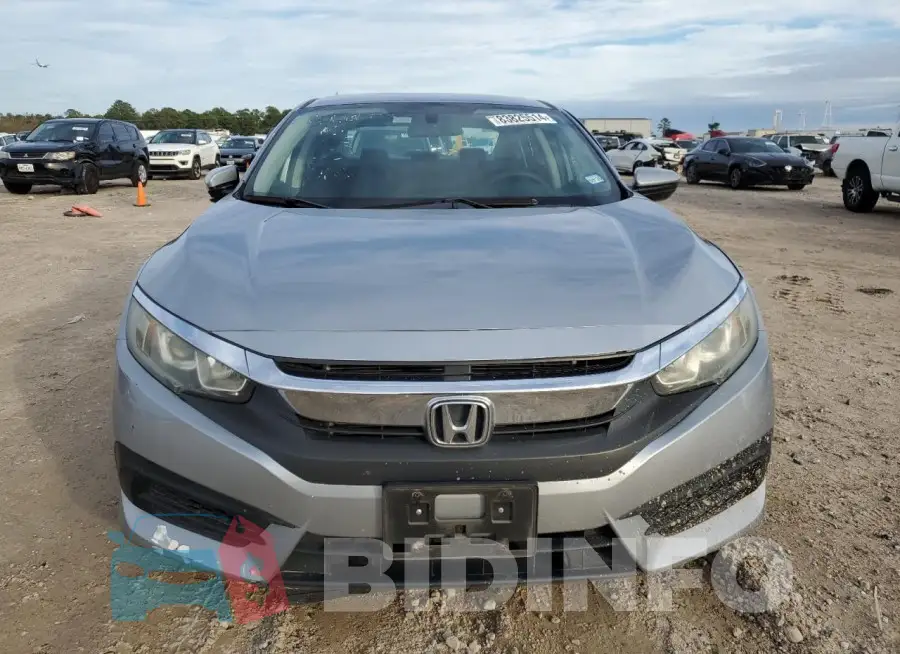 19XFC2F5XGE218965 Photo# 5
