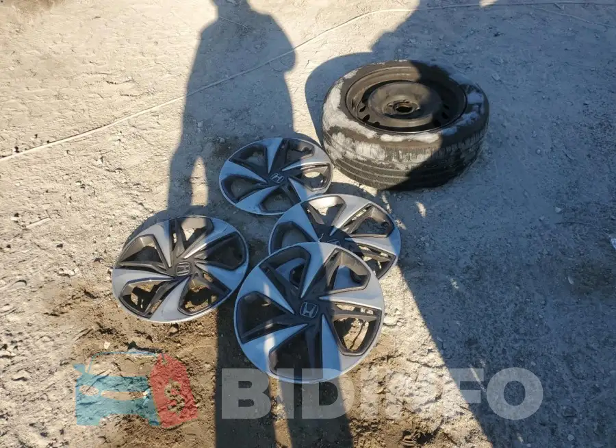 19XFC2F68LE009887 Photo# 12