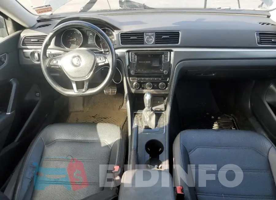 1VWDT7A35HC003705 Photo# 8