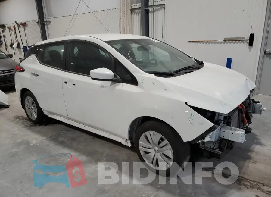 1N4AZ1BV6RC550636 Photo# 4