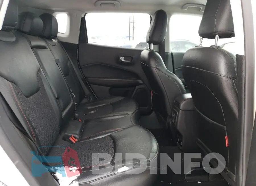3C4NJDDB3LT184685 Photo# 11