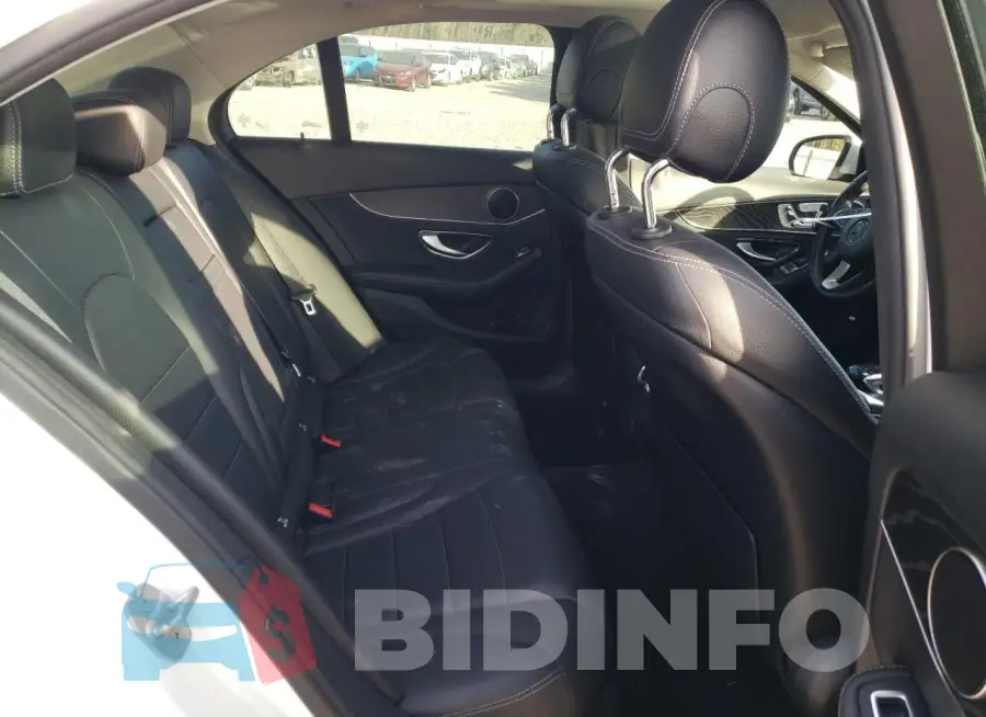 WDDWF4JB2GR177287 Photo# 10