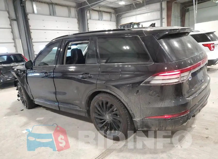 5LM5J7XC0PGL11014 Photo# 2