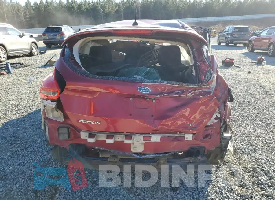 1FADP3K2XGL377401 Photo# 6