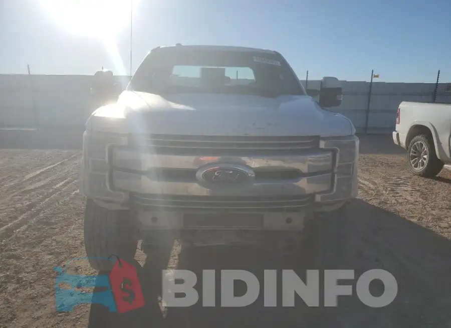 1FT8W3BT2JEB50965 Photo# 5