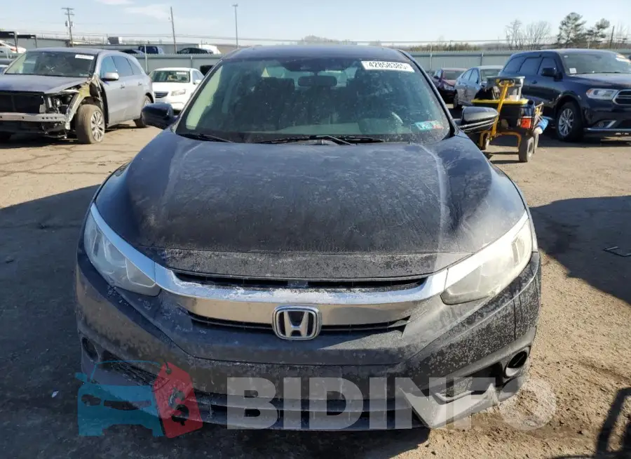 19XFC2F83GE231857 Photo# 5