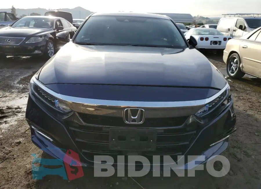 1HGCV3F56KA016995 Photo# 5