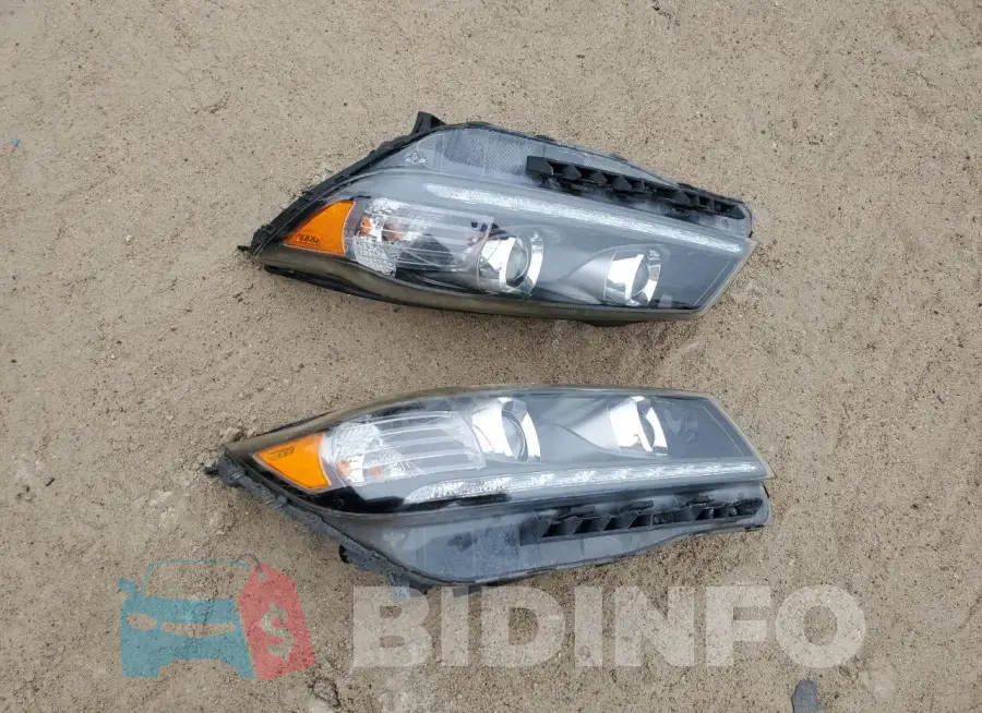 5XYPG4A32KG564837 Photo# 13