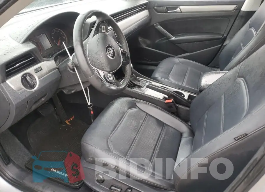 1VWSA7A32MC012255 Photo# 7