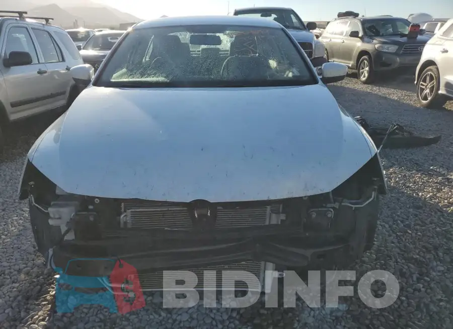 3VW2B7AJ2HM247383 Photo# 5