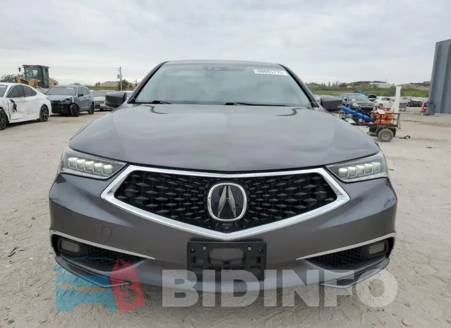19UUB3F86KA001145 Photo# 5