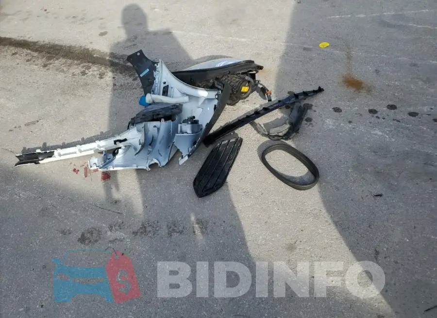 WP1AA2A50JLB17700 Photo# 13