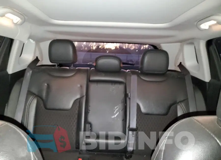 3C4NJCBB9LT257278 Photo# 10