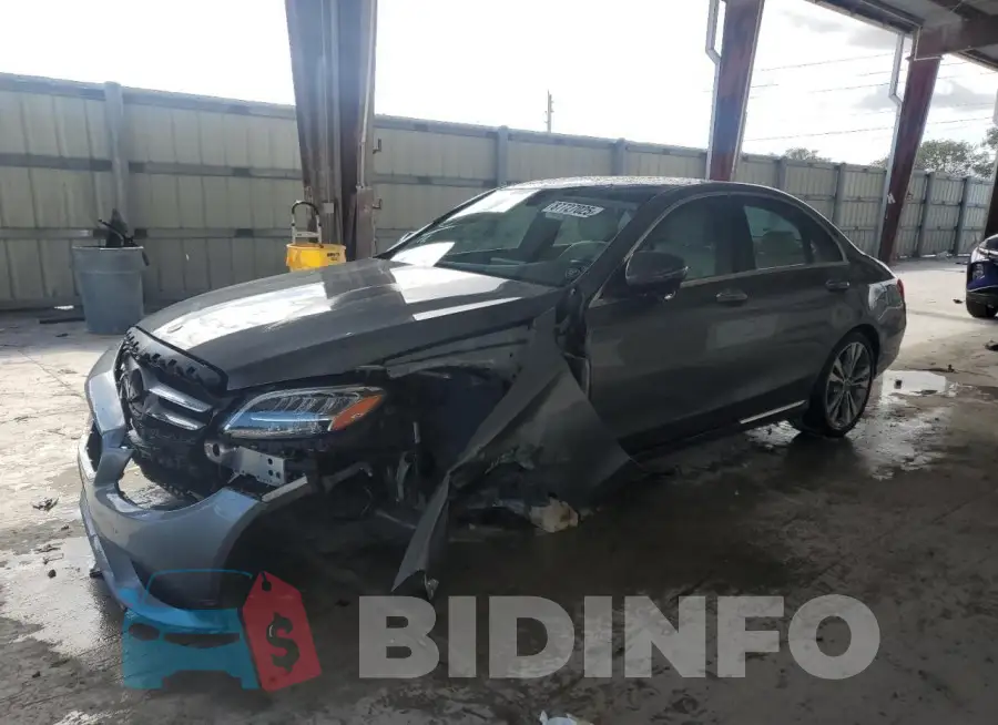 55SWF8DB8LU332047 Photo# 1
