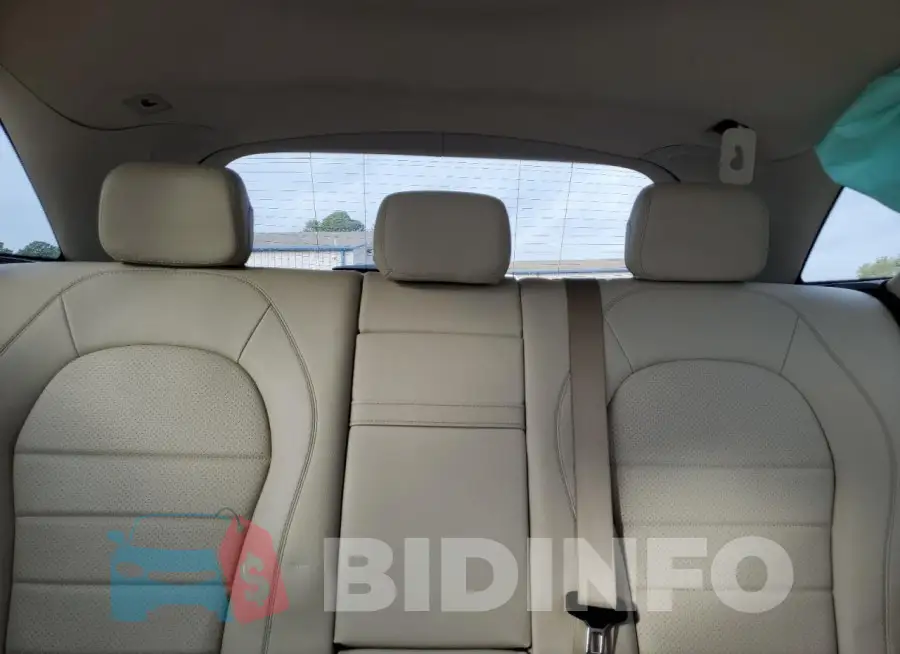 WDC0G4JBXKF636339 Photo# 10