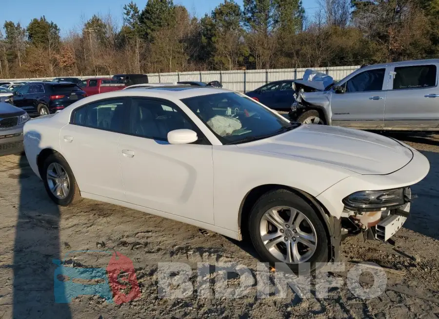 2C3CDXBG4KH717749 Photo# 4