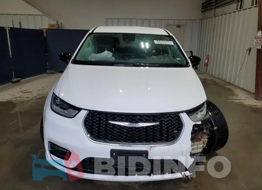 2C4RC1BGXRR149422 Photo# 5