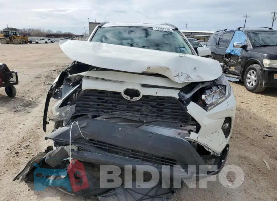 2T3C1RFV8MW111883 Photo# 5