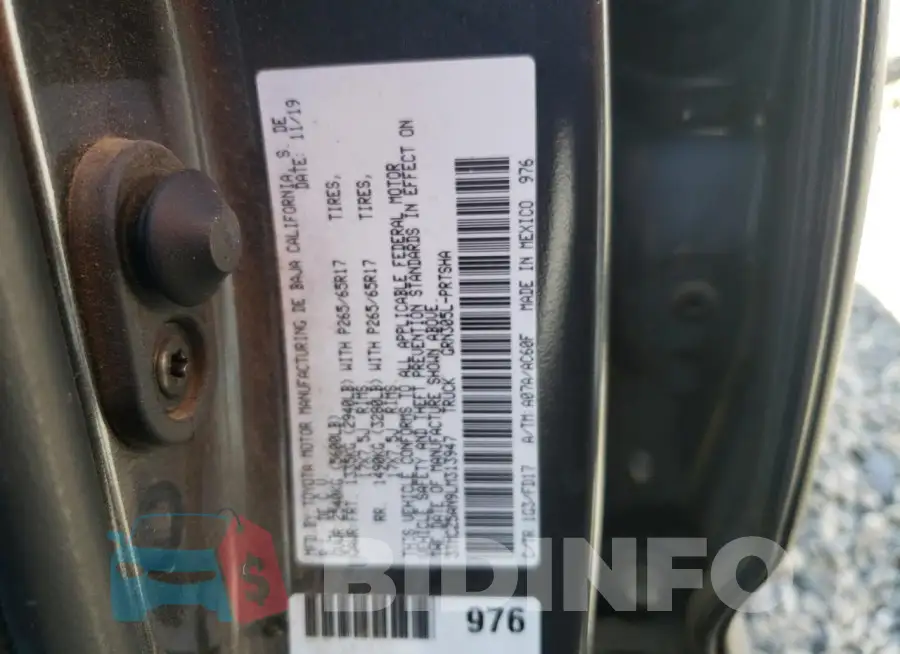 3TMCZ5AN9LM313947 Photo# 12