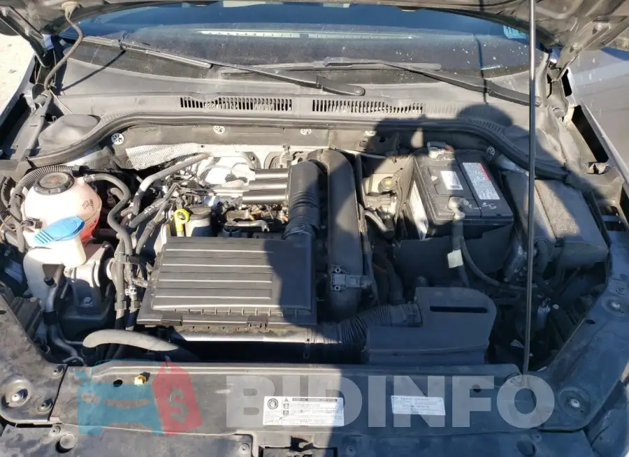 3VW2B7AJXJM257732 Photo# 11