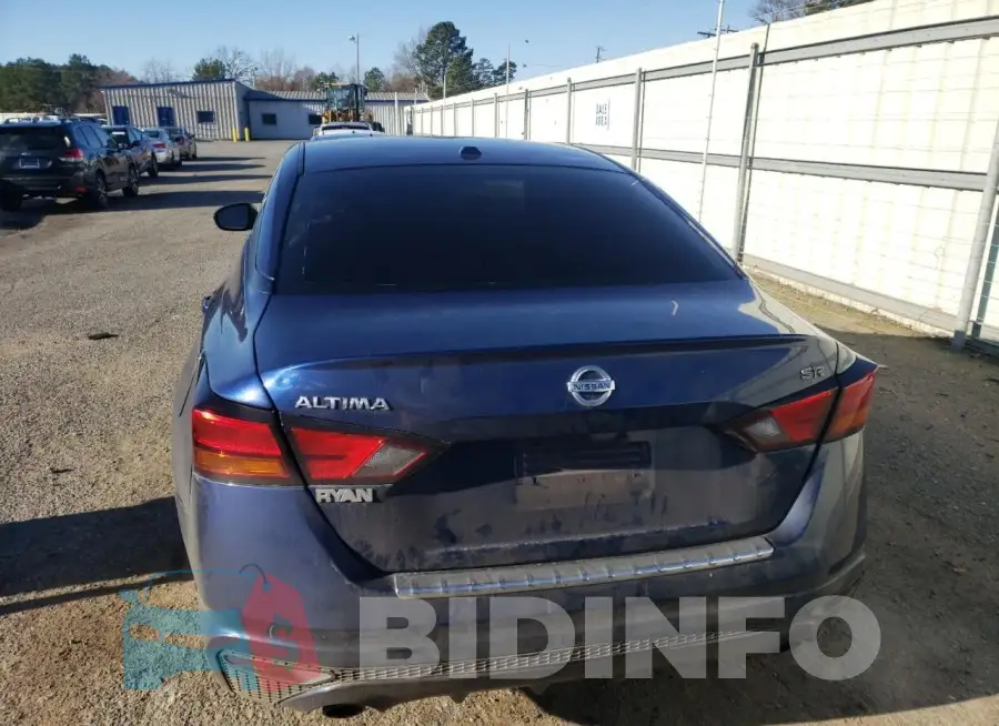 1N4BL4CV3KC256333 Photo# 6