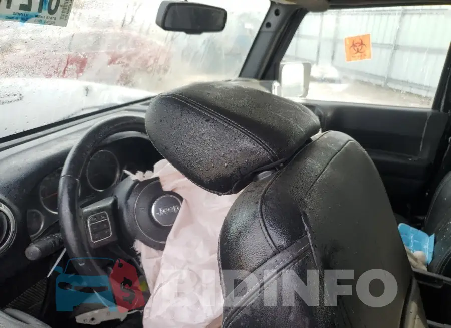 1C4AJWBG3GL128644 Photo# 8