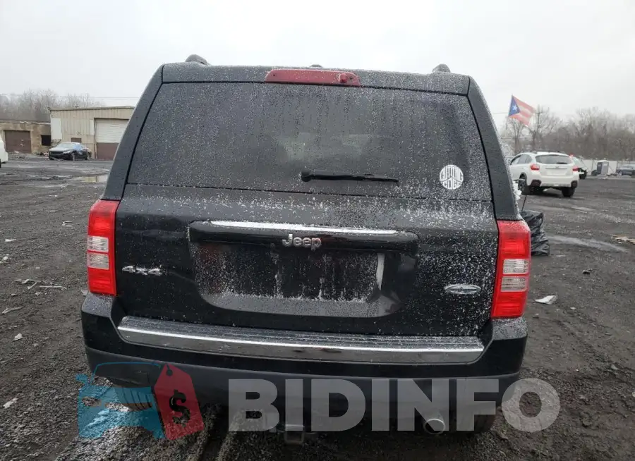 1C4NJRFB4GD772617 Photo# 6
