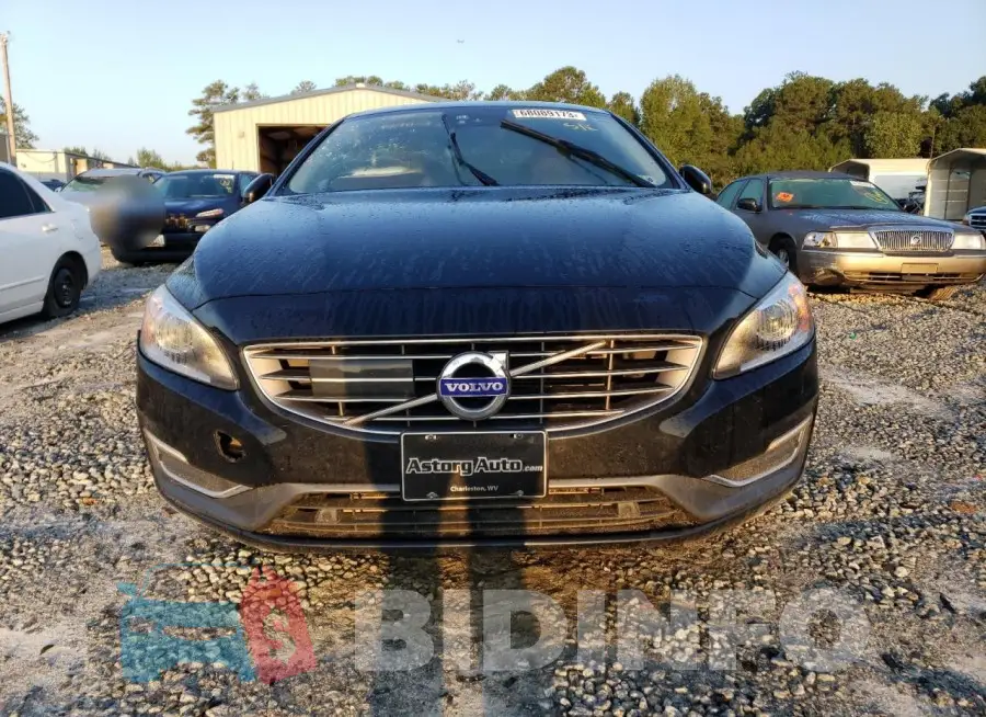 LYV402TM6HB141844 Photo# 5