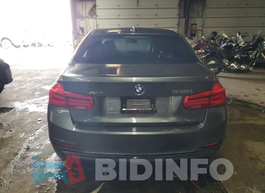 WBA8D9G56JNU71813 Photo# 6