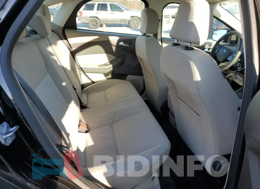 1FADP3F22GL356908 Photo# 10