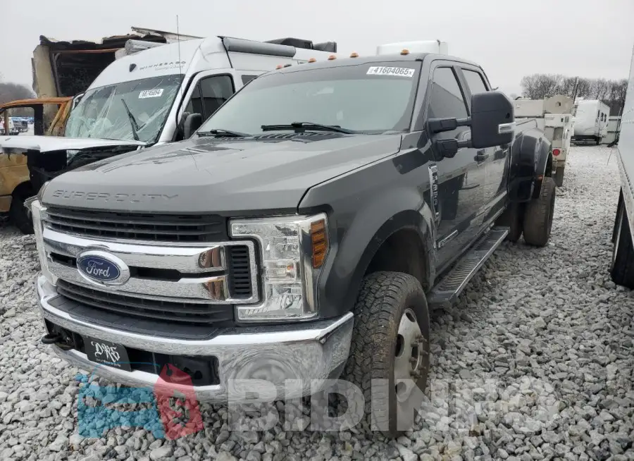 1FT8W3DT7JEB64809 Photo# 1