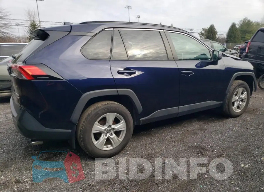 2T3P1RFV3LW137792 Photo# 3