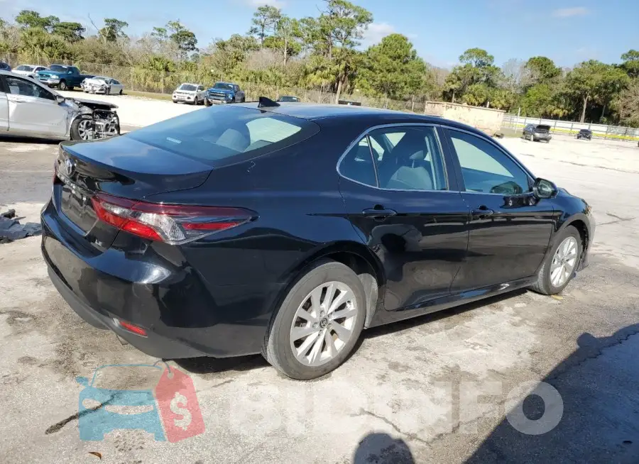4T1C11AK6PU819027 Photo# 3