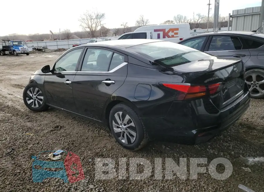 1N4BL4BV2PN329818 Photo# 2