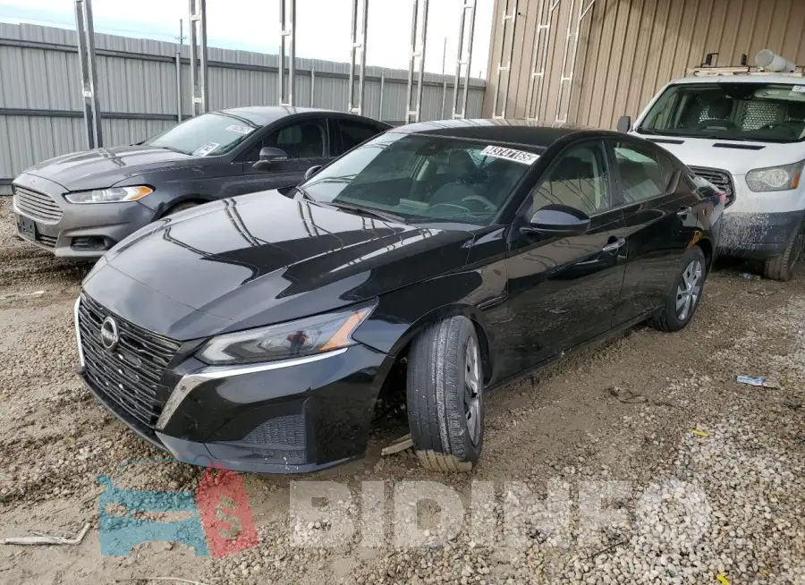 1N4BL4BV2PN329818 Photo# 1