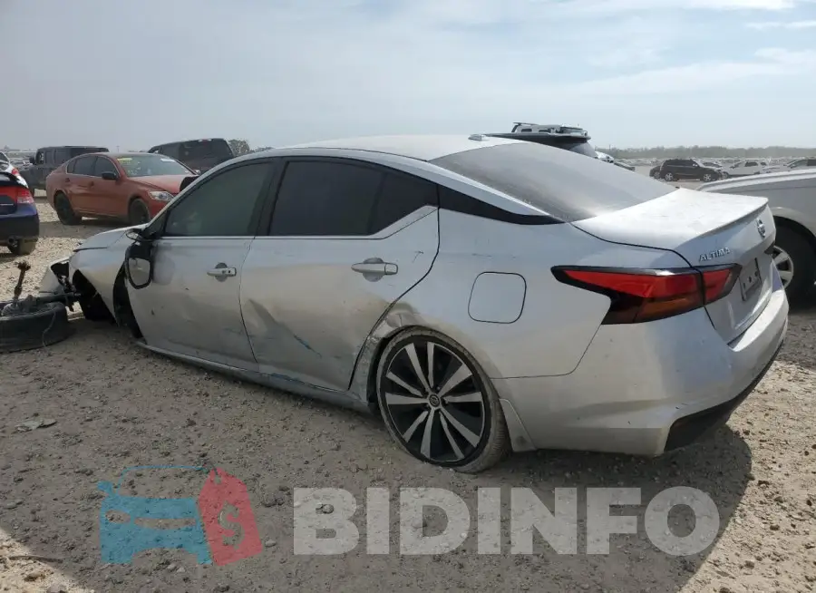 1N4BL4CV3KC183822 Photo# 2