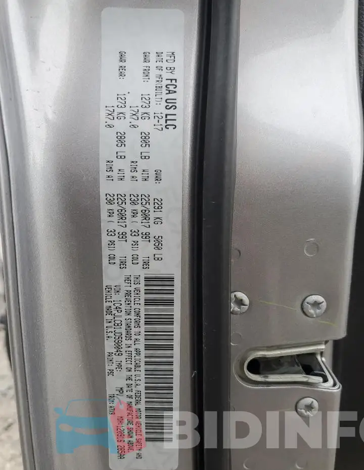 1C4PJLCB1JD590049 Photo# 14