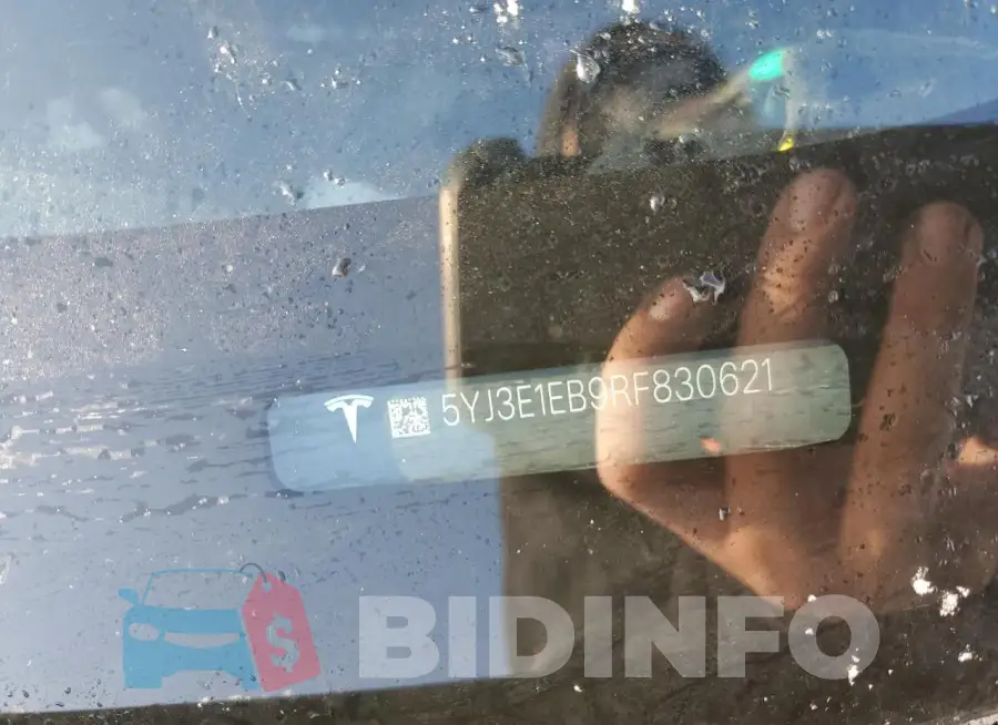 5YJ3E1EB9RF830621 Photo# 12