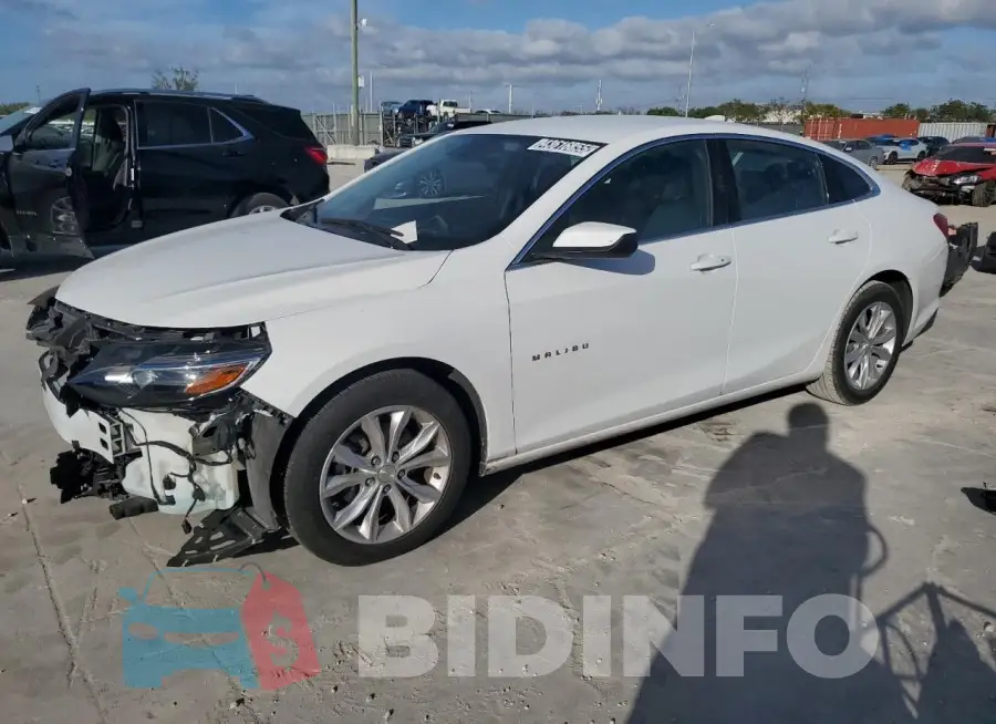 1G1ZD5ST3PF135988 Photo# 1