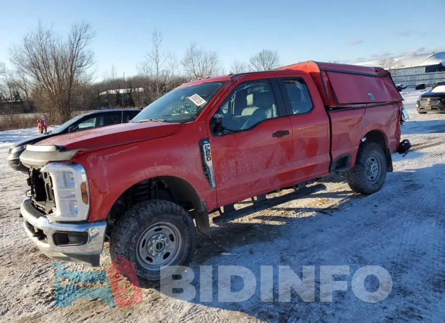 1FT7X2BA2REE75404 Photo# 1