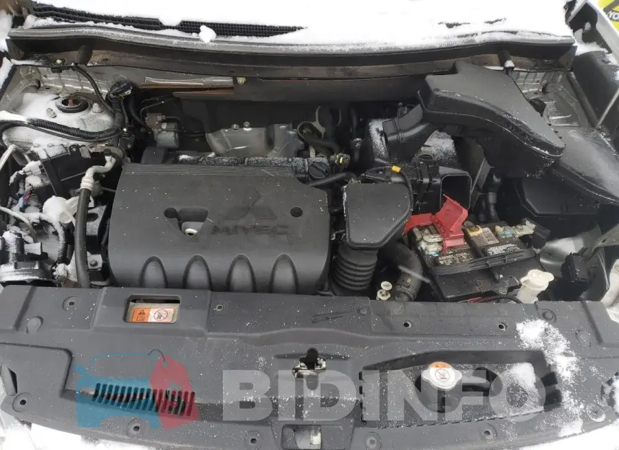 JA4AD3A38KZ037387 Photo# 11