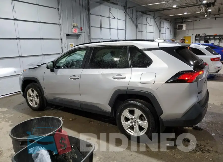 2T3P1RFV3MC165076 Photo# 2