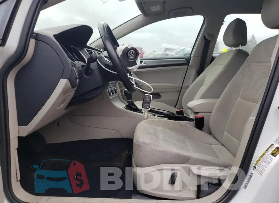 3VW017AU8HM518581 Photo# 7