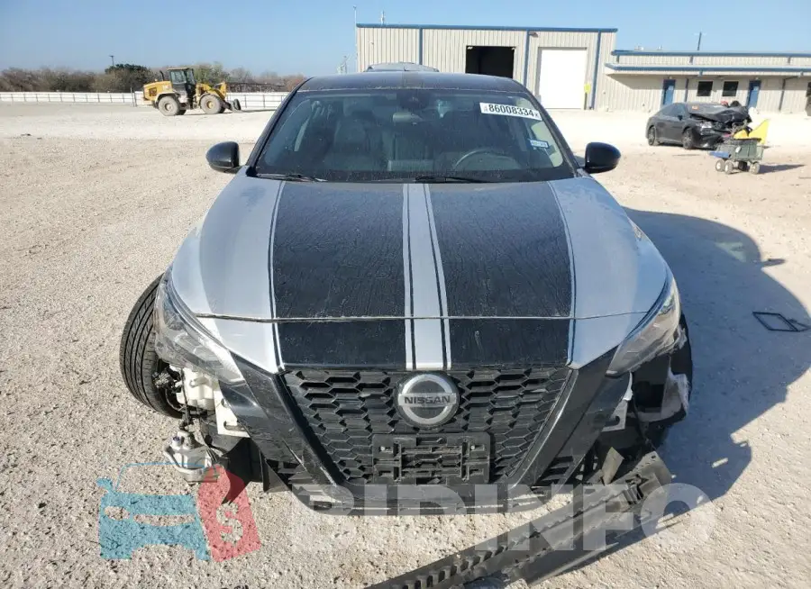 1N4BL4CV3LC279077 Photo# 5