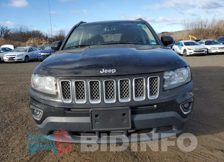 1C4NJDEB3HD190207 Photo# 5