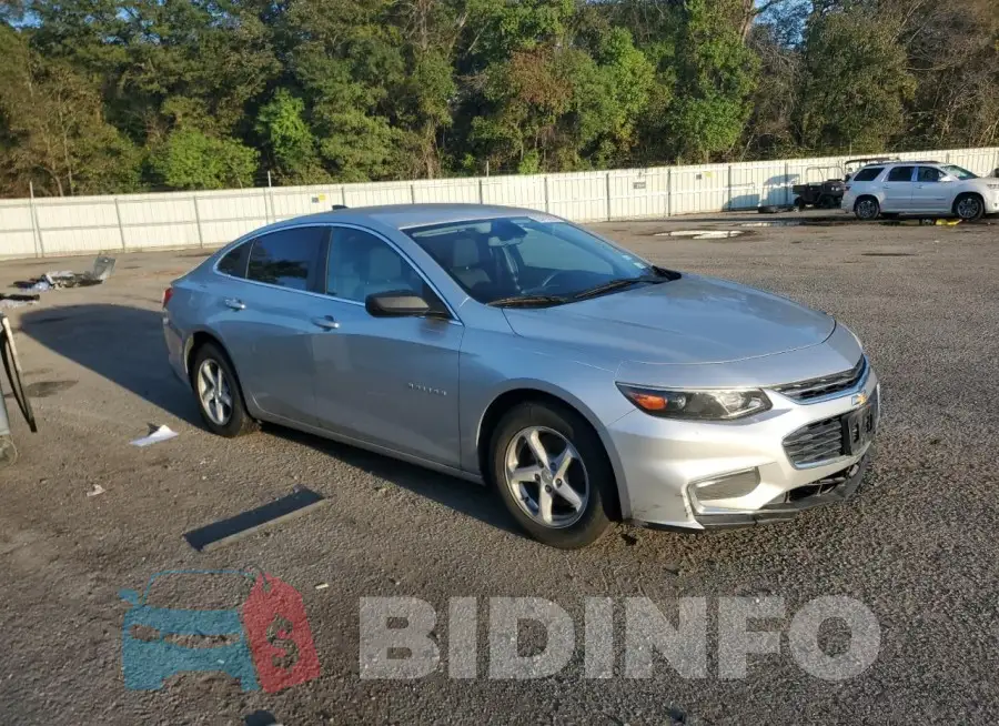 1G1ZB5ST9HF138370 Photo# 4