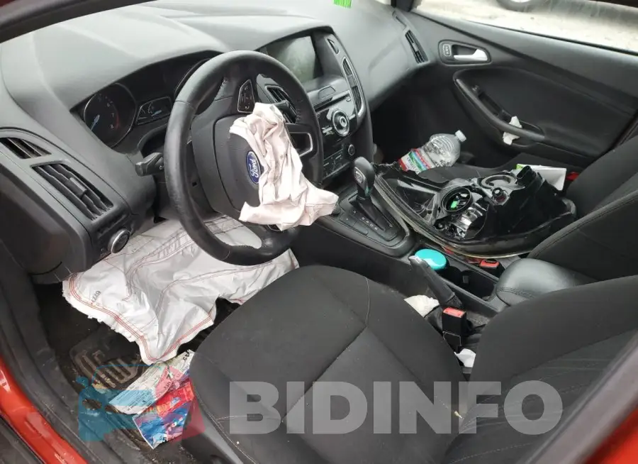 1FADP3M2XJL310429 Photo# 8
