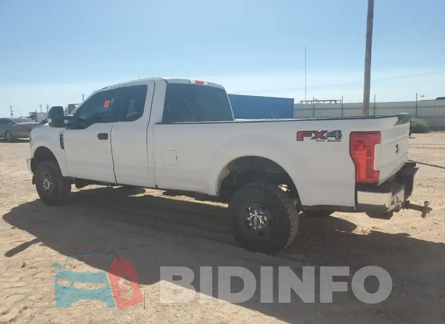 1FT7X2B68HED31222 Photo# 2