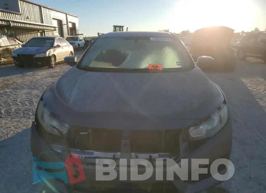 19XFC2F50GE045909 Photo# 5