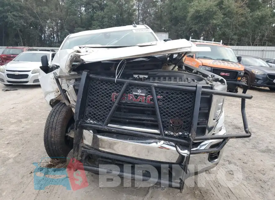 1GT39SE71NF226394 Photo# 5